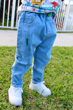 Load image into Gallery viewer, Jayceon Jeans

